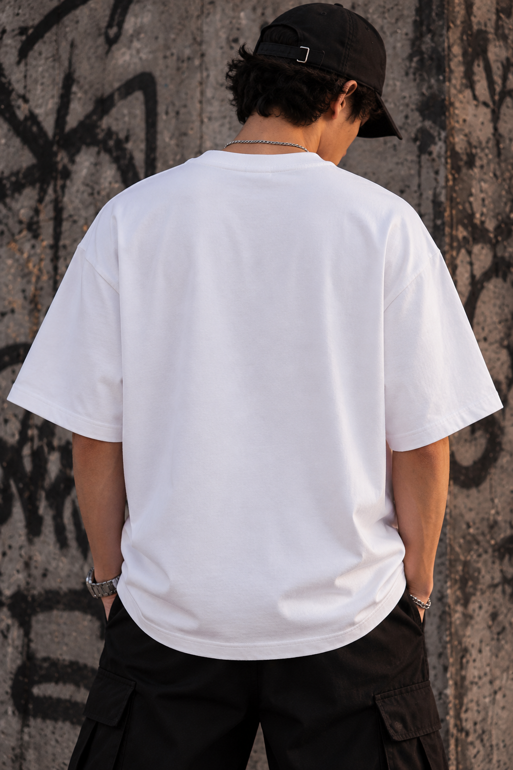 Vivid Street Graphic Oversized T-Shirt – White