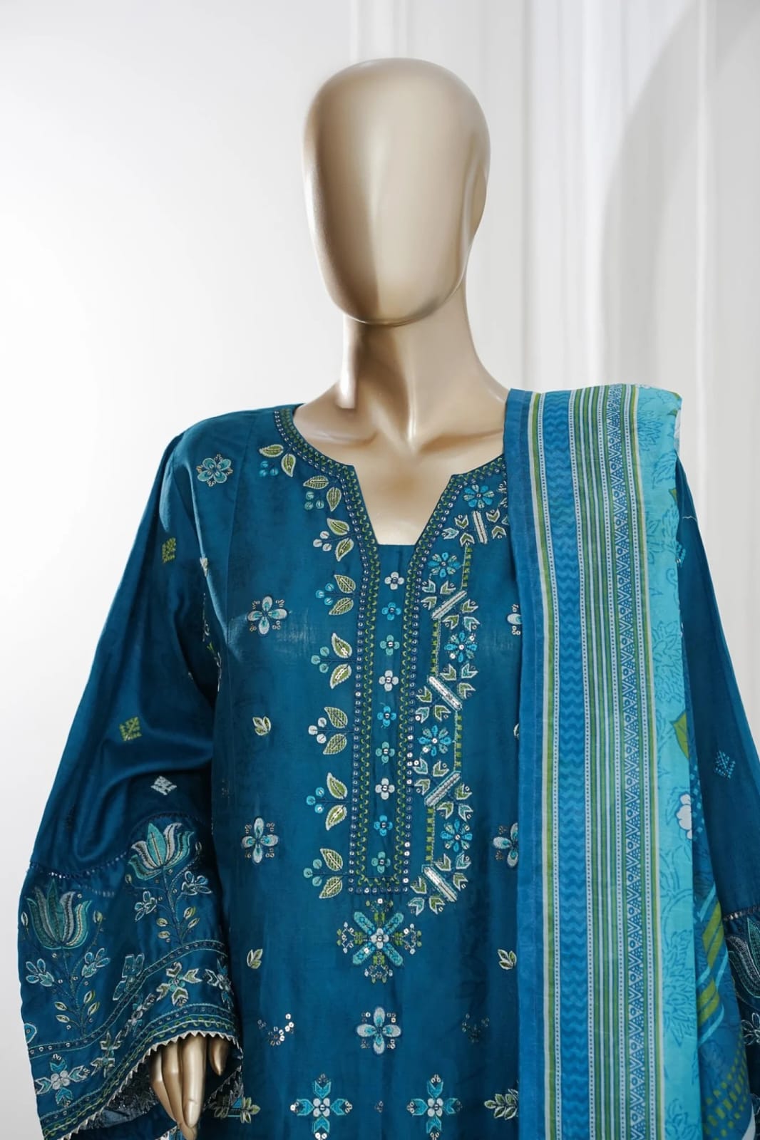 BINSAEED JAQUARD 3PC STICHED LAWN ARTICLE
